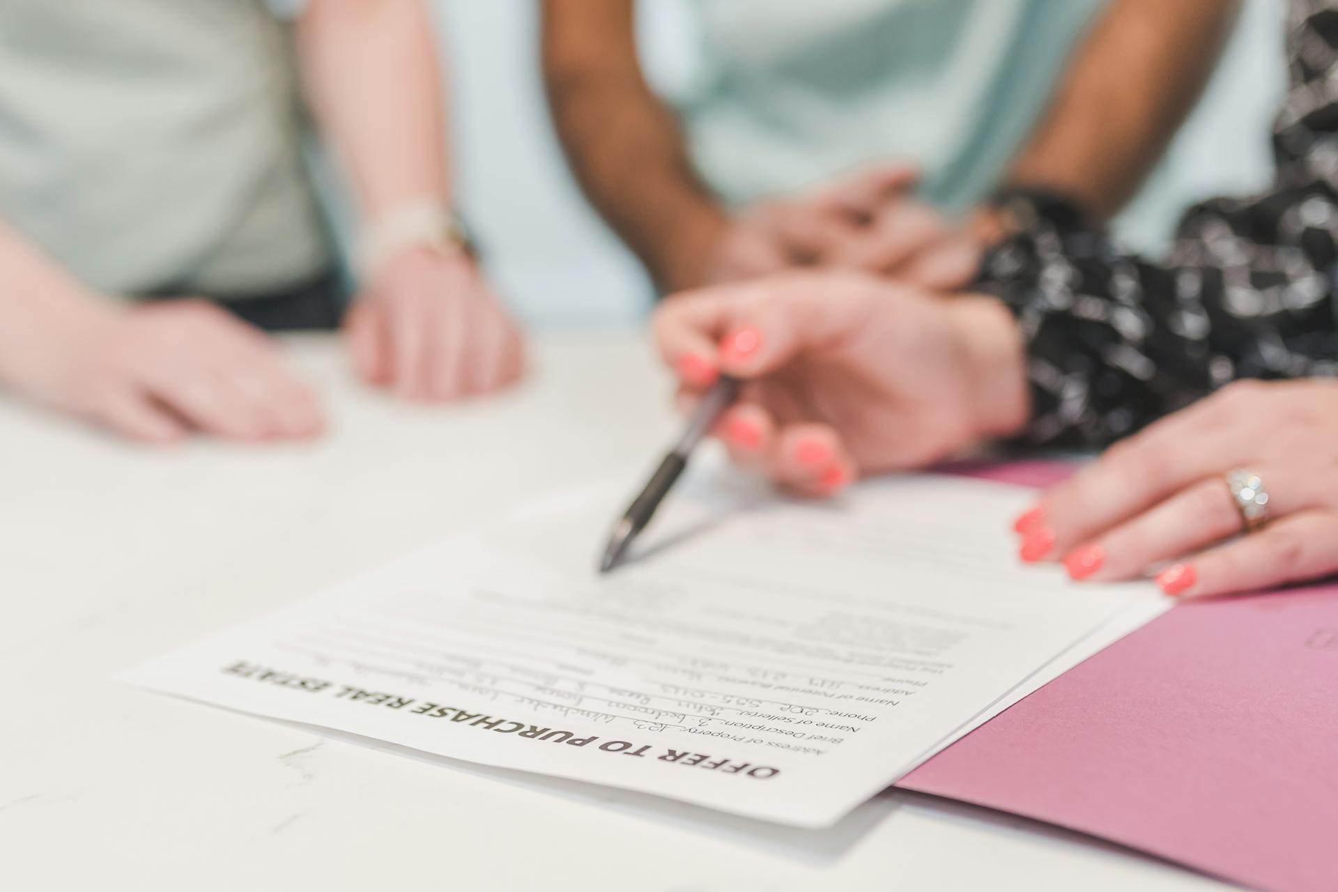Does a Lease Survive the Sale of a House in Florida?