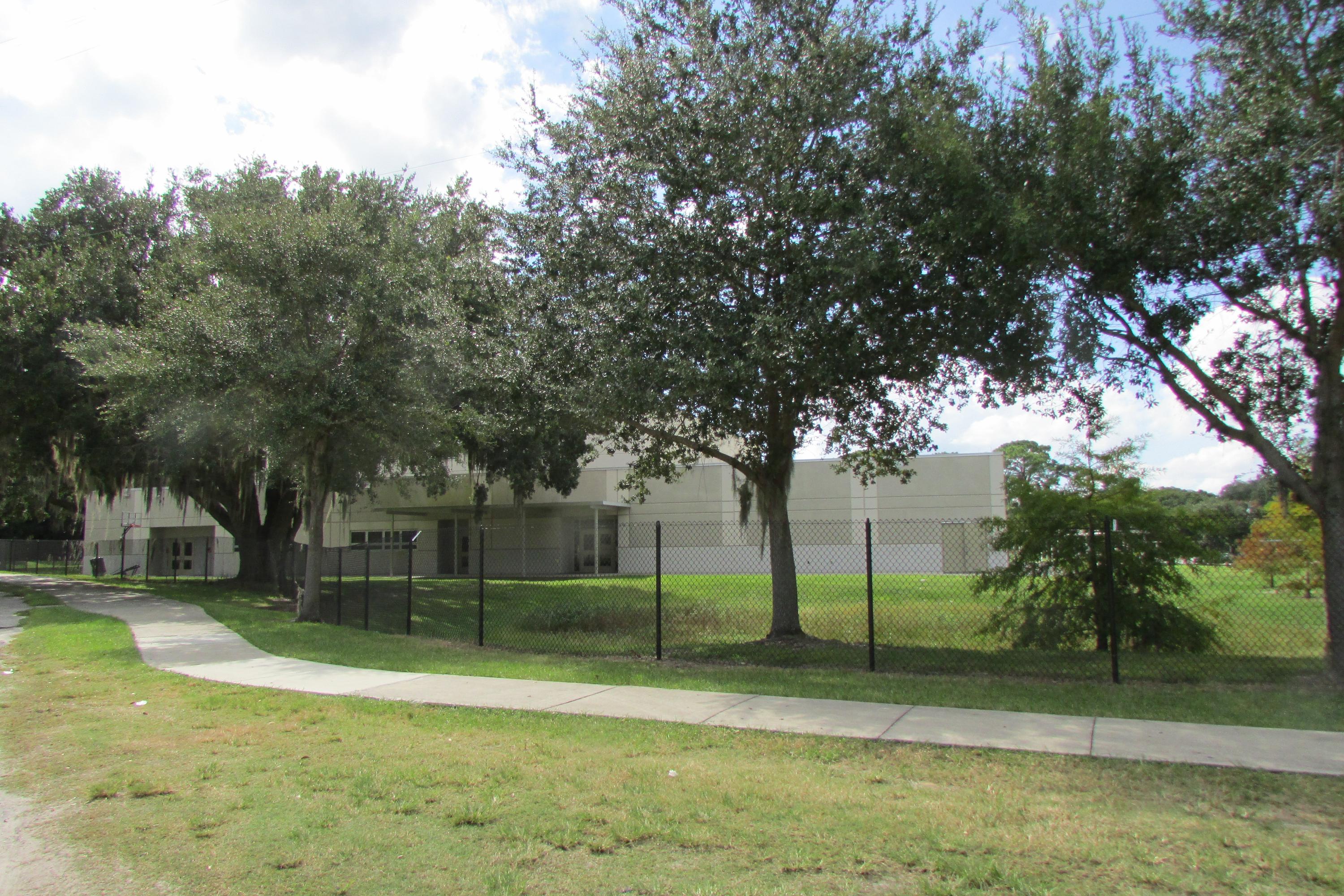 Lakeview Middle School — homes and neighborhoods in the attendance zone
