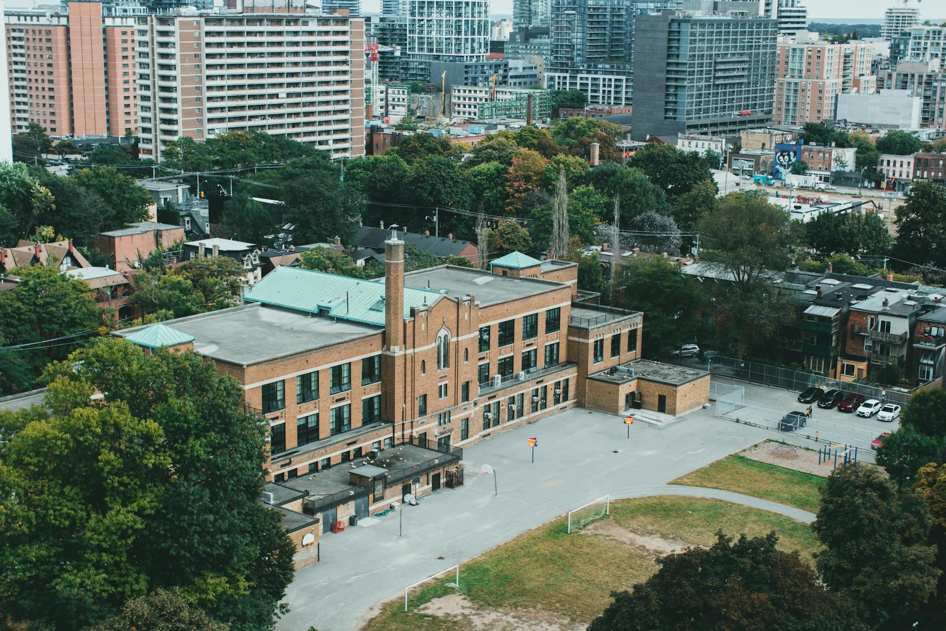 Windy Hill Middle School — homes and neighborhoods in the attendance zone